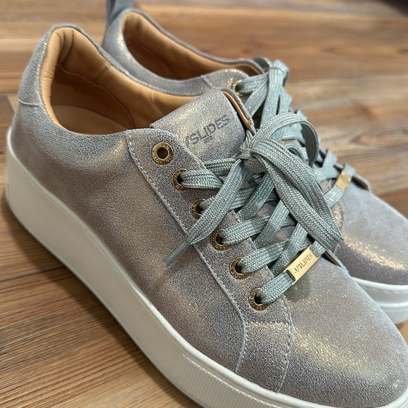 EUC J/Slides - Picture 3 of 5